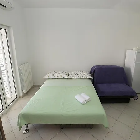 Studio Tesija Апартаменты Сплит