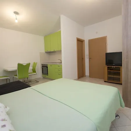 Tesija Apartament *