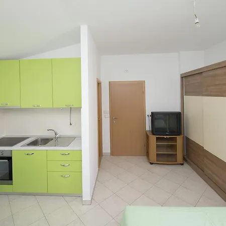 Apartment Studio Tesija Split
